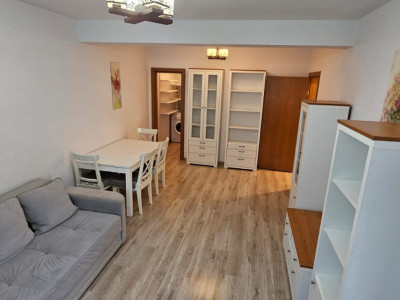 Apartament 2 camere (utilat-mobilat), situat în zona Coresi