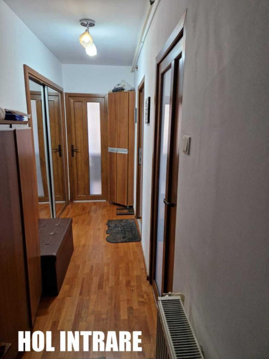 Apartament 3 camere(partial mobilat), zona Astra