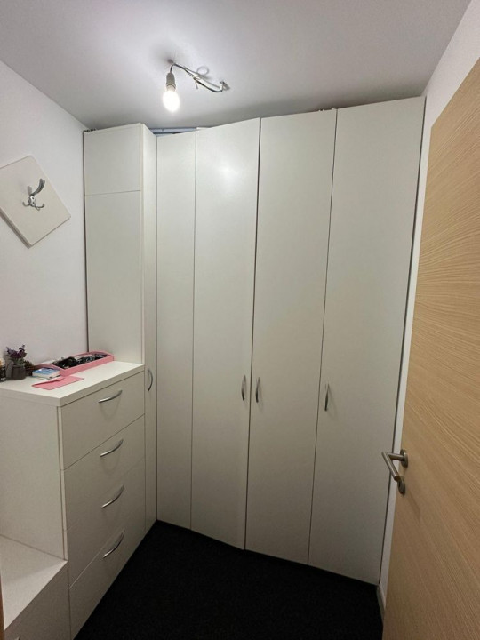 Apartament 2 camere (mobilat-utilat ), situat în zona Coresi