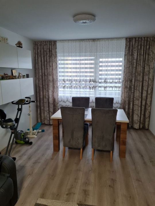 Apartament 2 camere-studio (utilat-mobilat), situat în zona Coresi(Stefan Baciu)