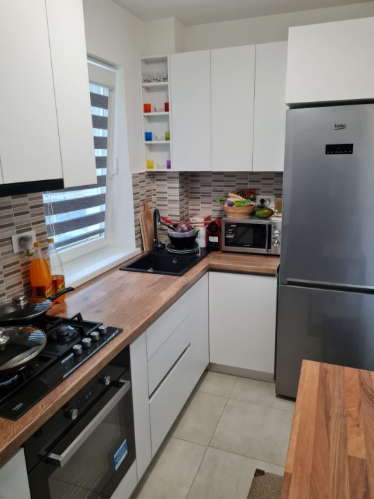 Apartament 2 camere-studio (utilat-mobilat), situat în zona Coresi(Stefan Baciu)