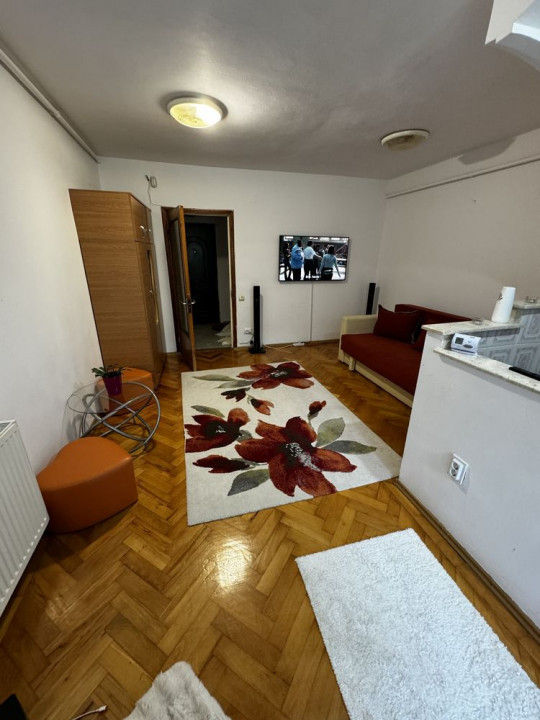 Apartament 2 camere(partial mobilat), zona Astra