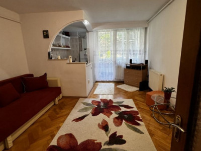 Apartament 2 camere(partial mobilat), zona Astra