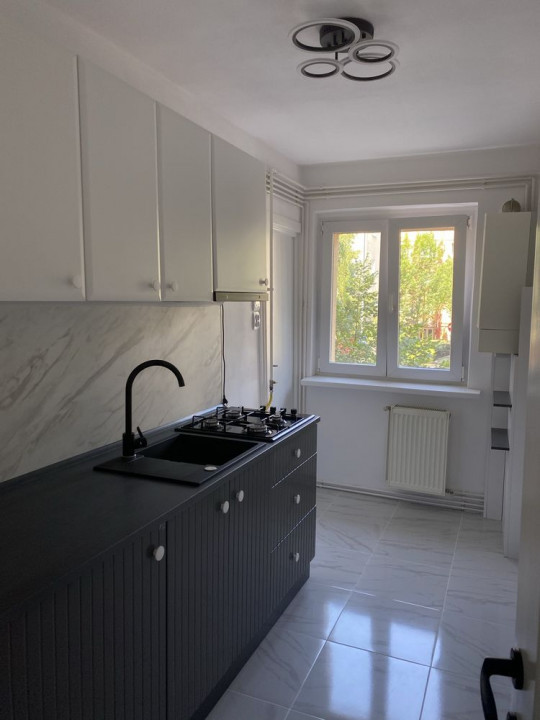 Apartament 2 camere , situat în zona Astra.