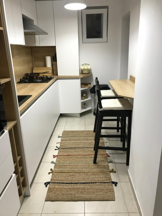 Apartament 3 camere(mobilat-utilat), situat în zona Astra