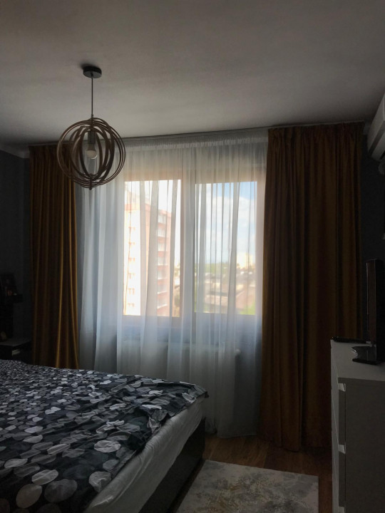 Apartament 3 camere(mobilat-utilat), situat în zona Astra