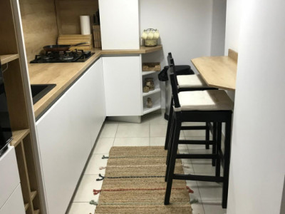 Apartament 3 camere(mobilat-utilat), situat în zona Astra