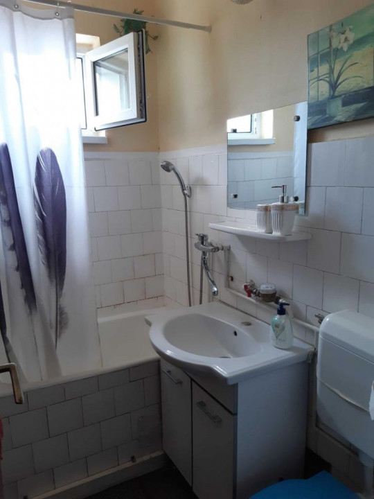 Apartament 2 camere(mobilat-utilat), situat în zona Grivitei