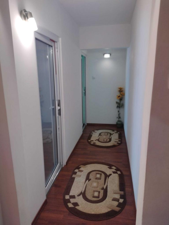 Apartament 3 camere(utilat-mobilat), zona Racadau(Valea Cetatii)