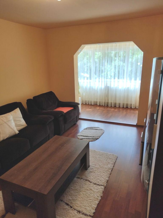 Apartament 3 camere(utilat-mobilat), zona Racadau(Valea Cetatii)