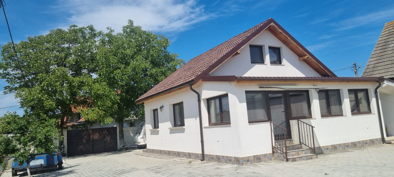 Casă de vânzare în Cărpiniș, jud. Brașov – Proprietate modernă, gata de locuit