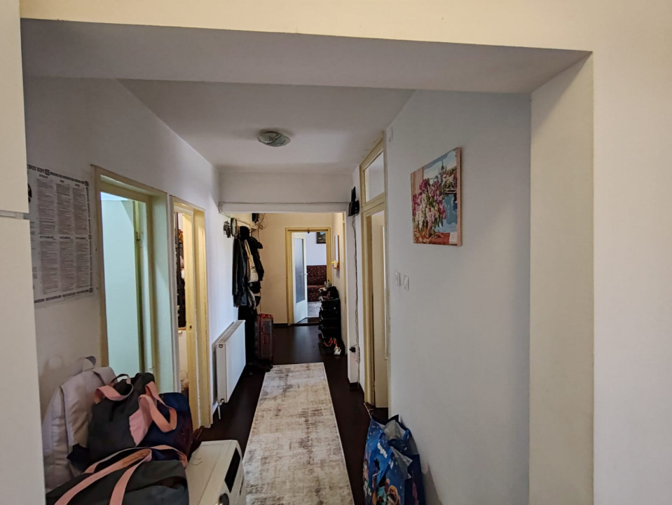 Apartament de 3 camere zona Gării