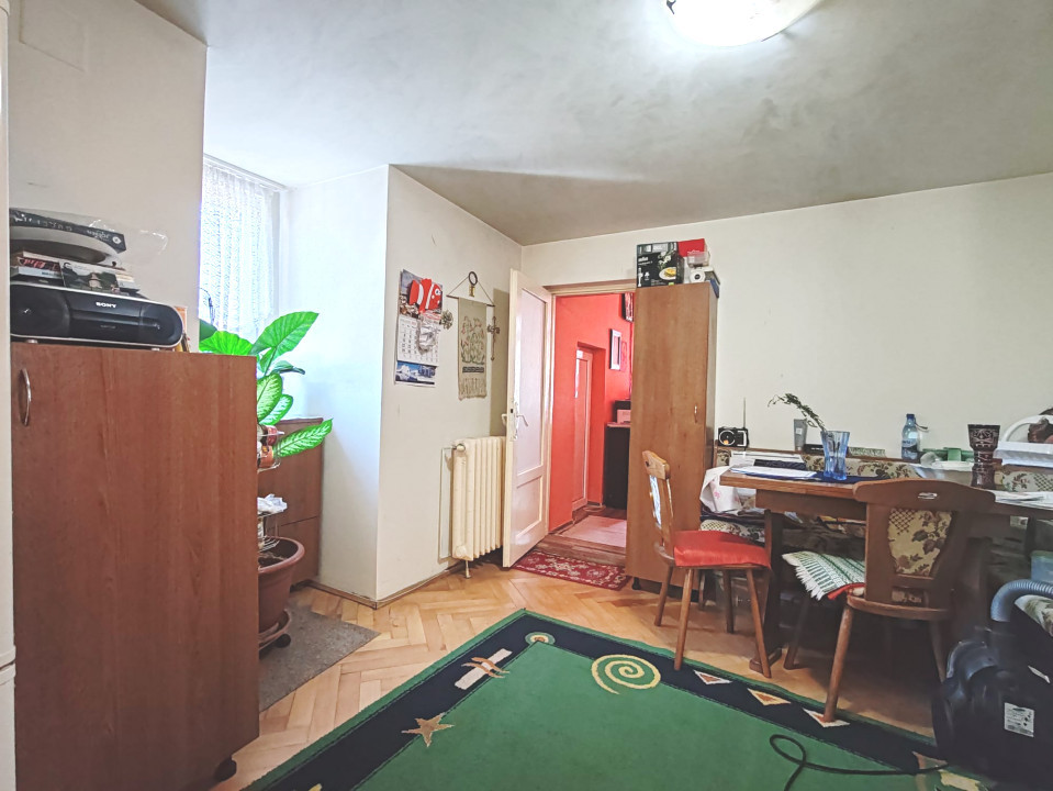 Apartament de Vânzare în Centrul Vechi al Brașovului, Panoramă Superbă 