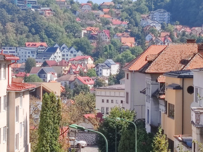 Apartament de Vânzare în Centrul Vechi al Brașovului, Panoramă Superbă 