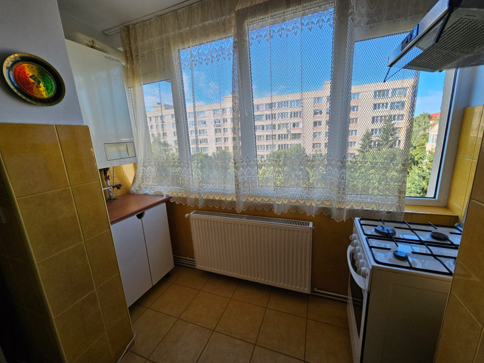 Apartament 3 camere decomandat, Zona  Centrul Civic 