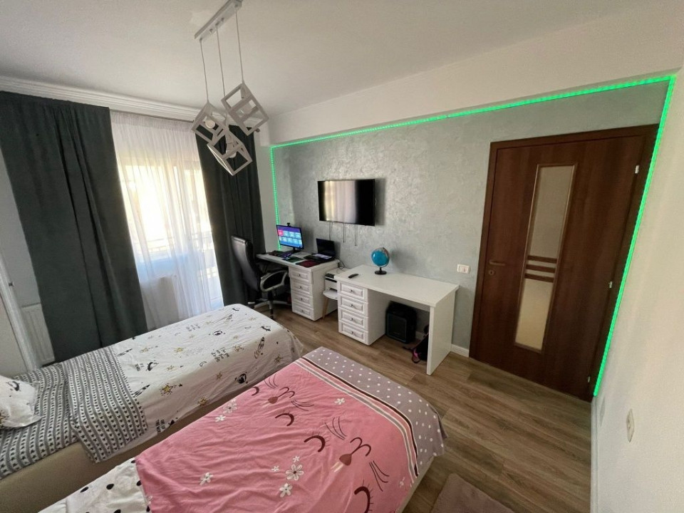  Apartament 3 camere  Coresi 