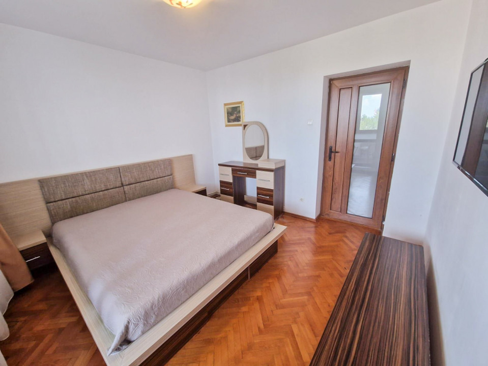 Apartament 3 camere(partial mobilat),zona Astra-Micsunica.