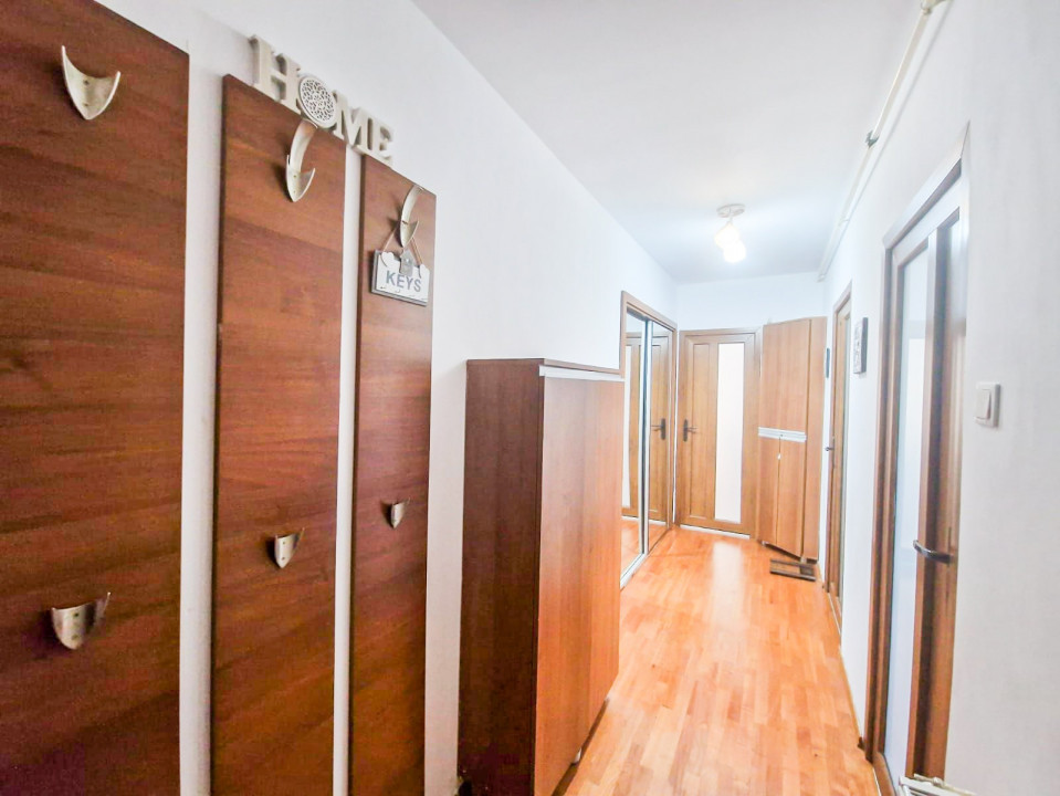 Apartament 3 camere(partial mobilat),zona Astra-Micsunica.