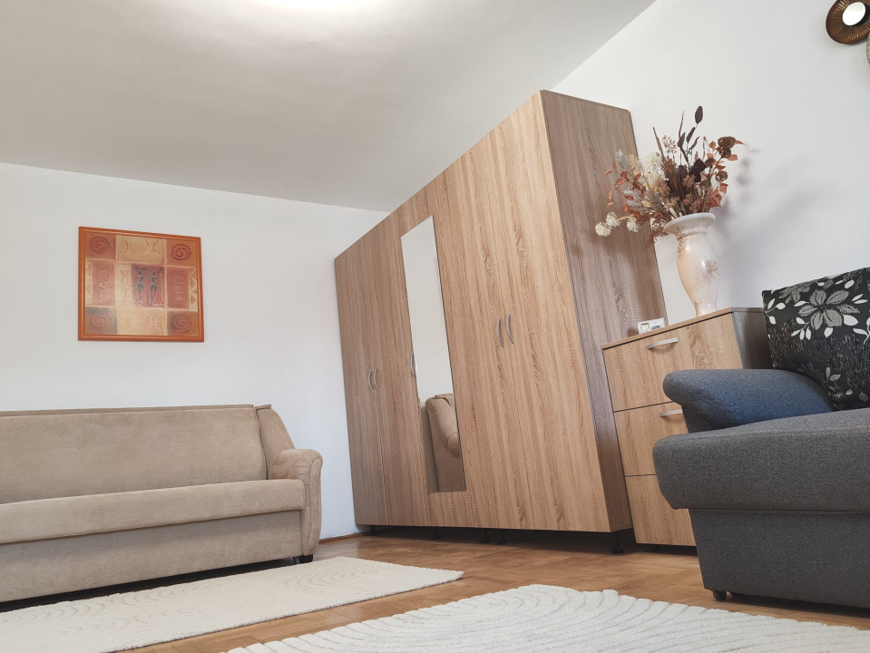 Apartament 2 camere mobilat și utilat complet, în Centrul Civic Brașov