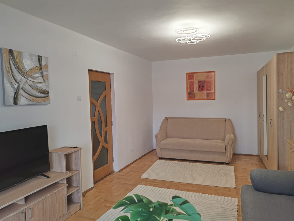 Apartament 2 camere mobilat și utilat complet, în Centrul Civic Brașov