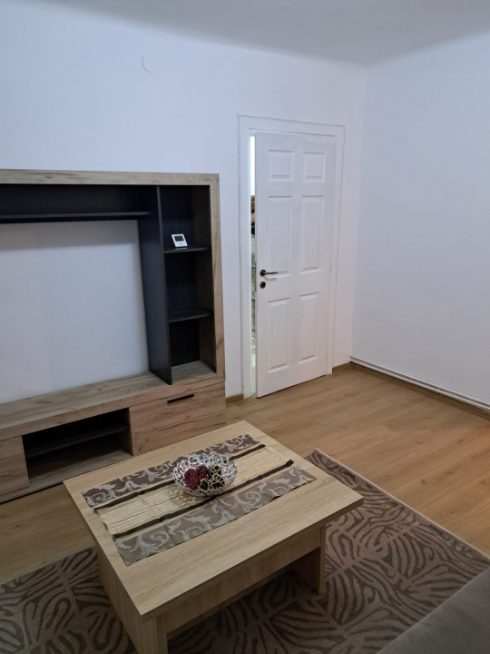 Apartament 2 camere de închiriat pe Calea București, lângă Spitalul Județean