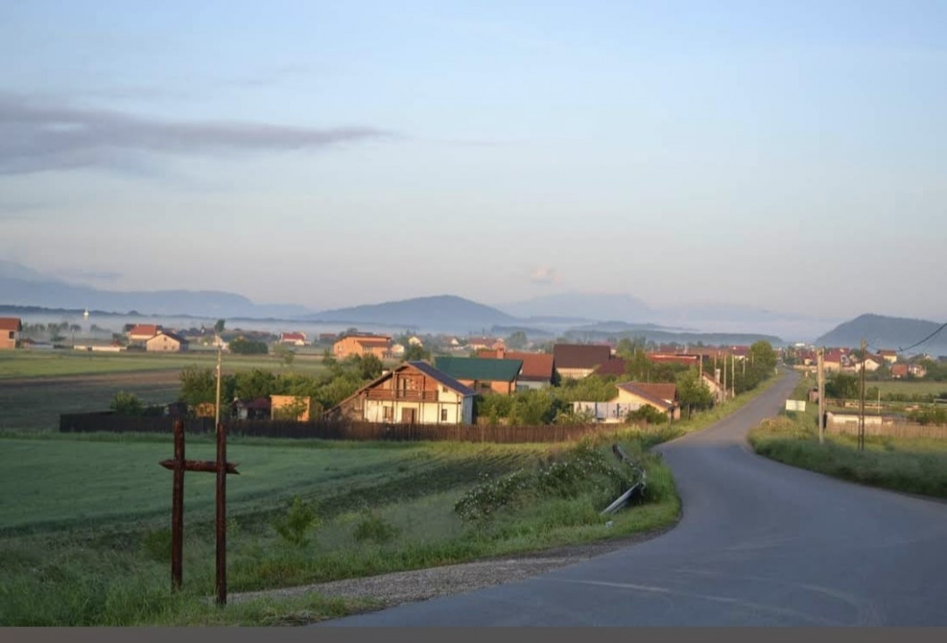 TEREN INTRAVILAN IN INTRAVILANUL LOCALITĂTII