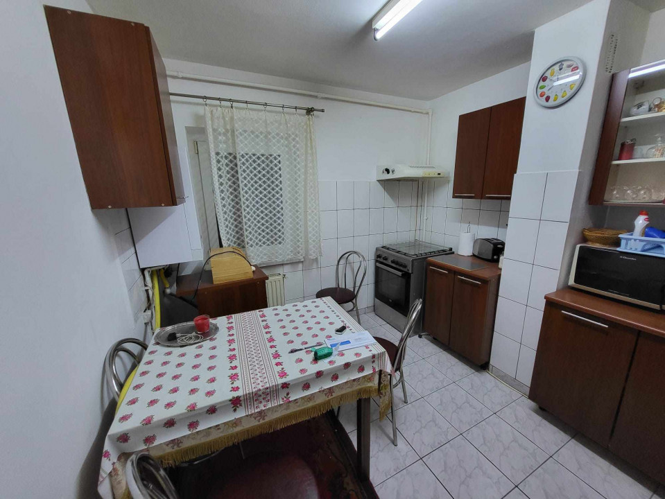 Vânzare apartament 3 camere, Bod – spațios și decomandat!