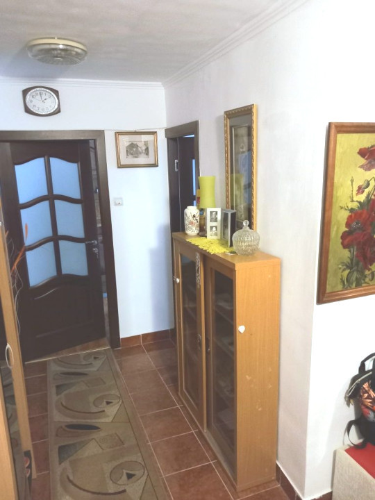 Apartament 2 camere de vânzare, decomandat, mobilat și utilat - Răcădău .