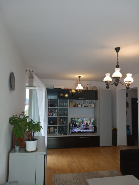 Apartament doua camere Sanpetru !