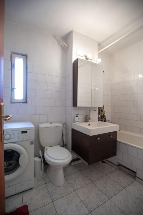 Apartament 4 camere Zona Centrul Civic 