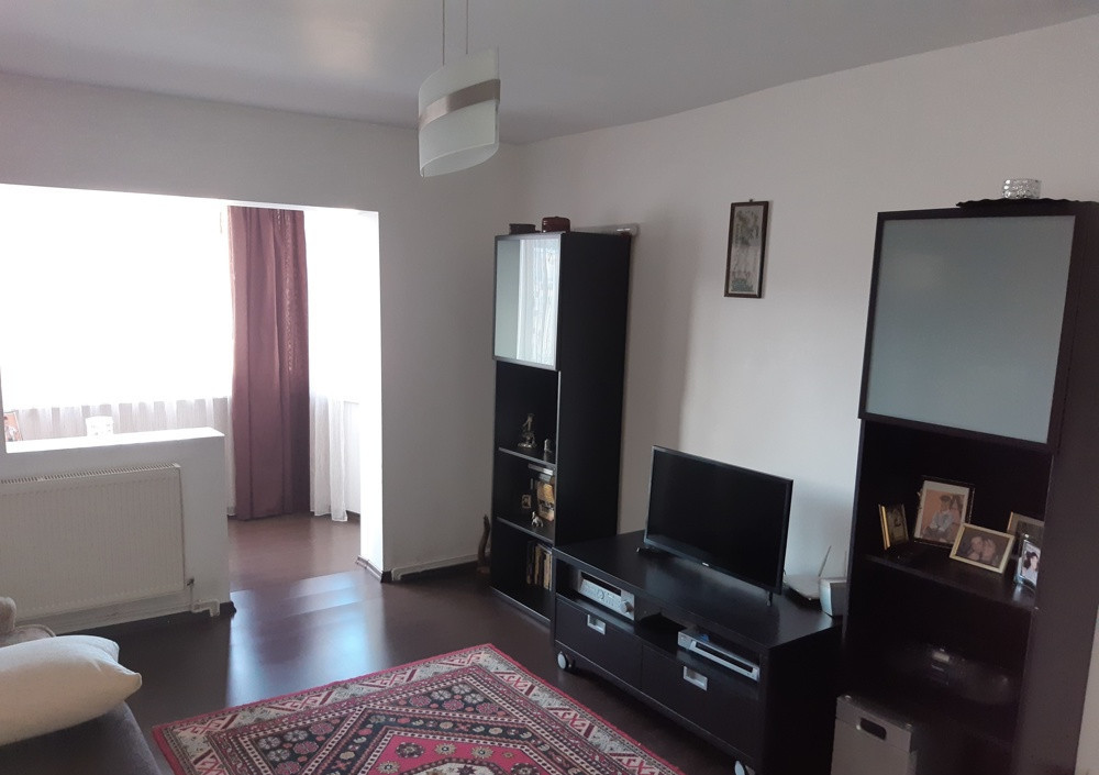 Apartament 3 camere Zona Astra 