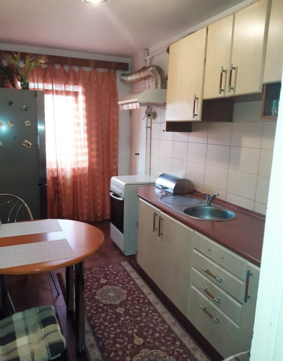 Apartament 3 camere Zona Astra 