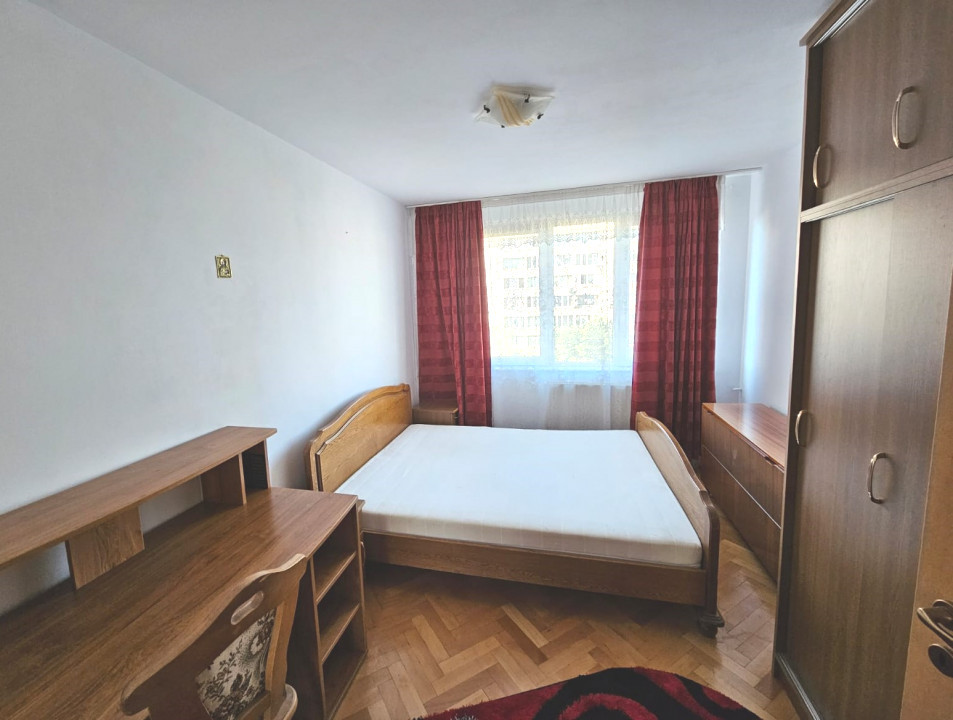 Apartament 3 Zona Centrul Civic  liber la inchiriere !