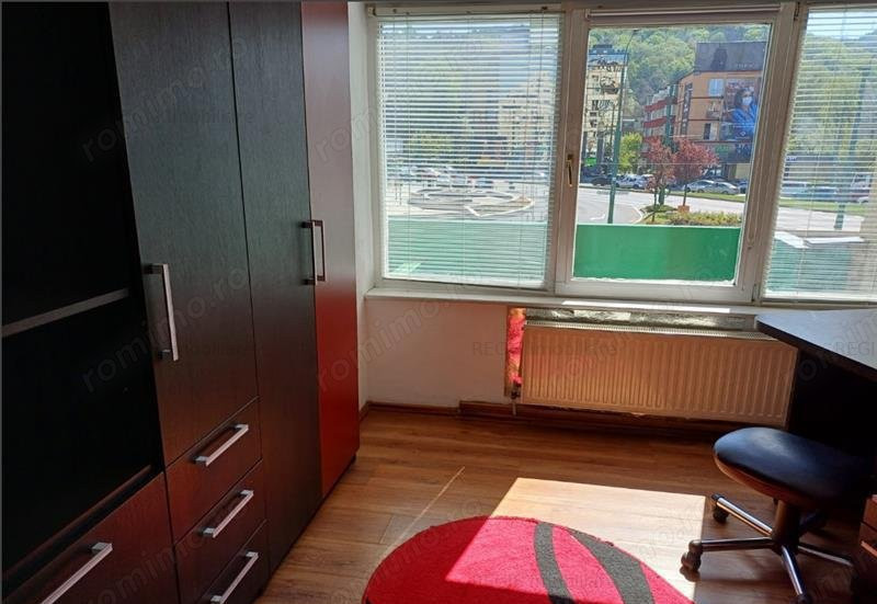 Apartament 4 camere Zona Centrul Civic 