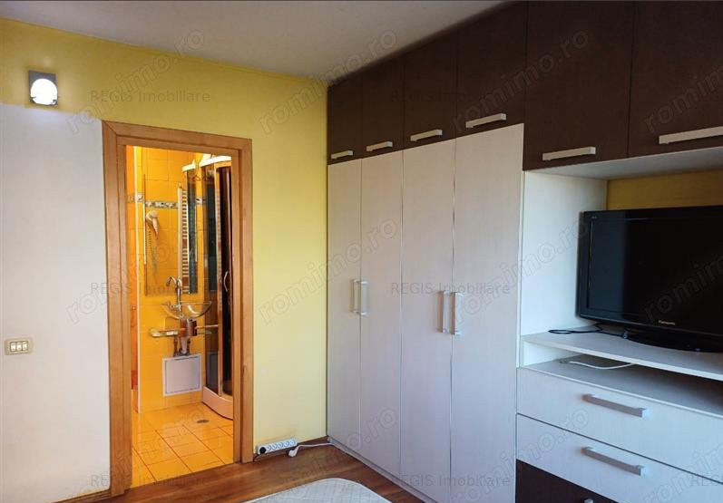 Apartament 4 camere Zona Centrul Civic 