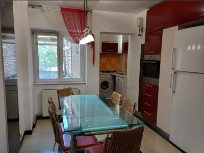 Apartament 4 camere Zona Centrul Civic 