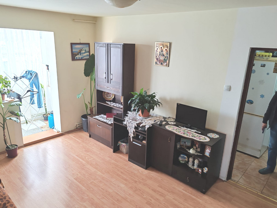 APARTAMENT 3 CAMERE ZONA CENTRUL ISTORIC