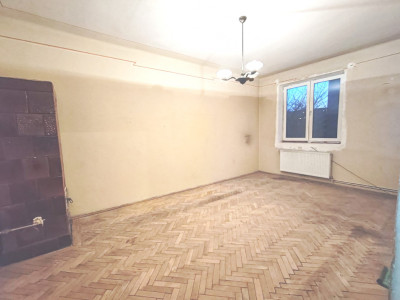 Apartament 3 camere decomandat structură mare