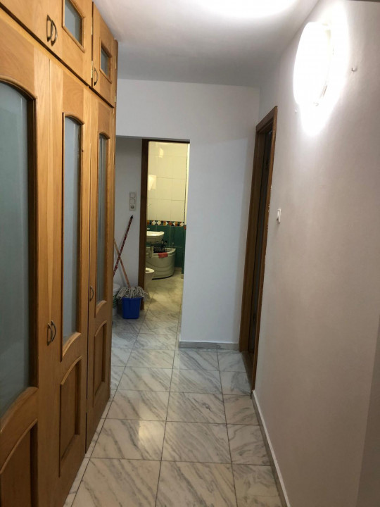 Apartament 4 camere Zona Centrul Civic 