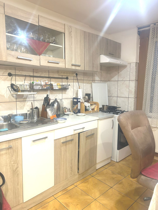 Apartament  2 camere decomandat,  structura mare !