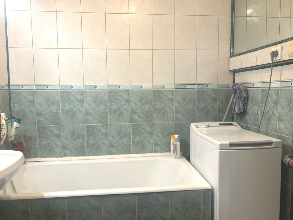 Apartament  2 camere decomandat,  structura mare !