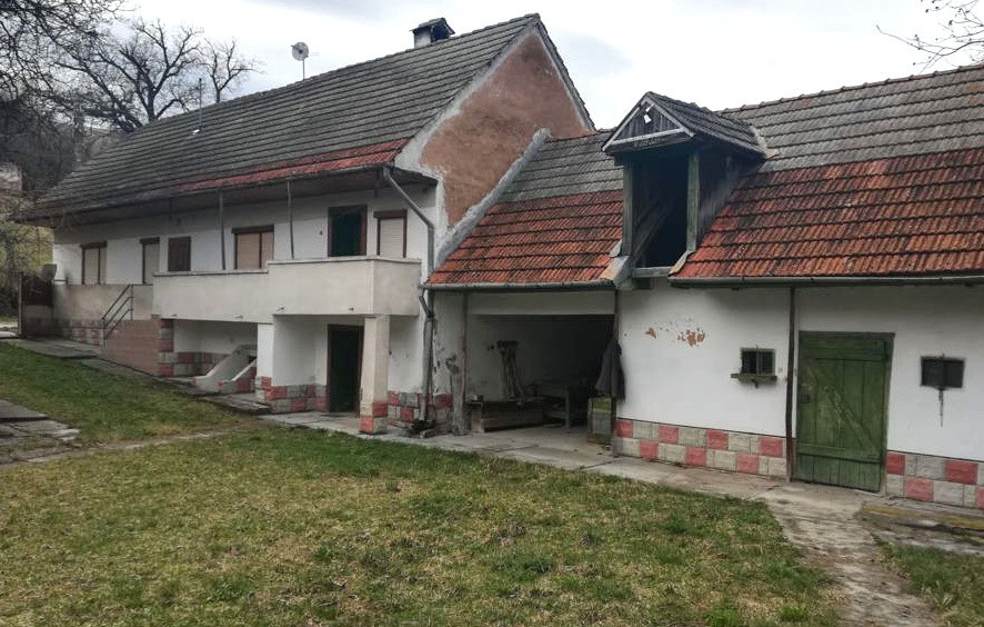 Casă 4 camere Tărlungeni