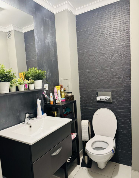 Apartament 4 camere complet renovat, mobilat și utilat 