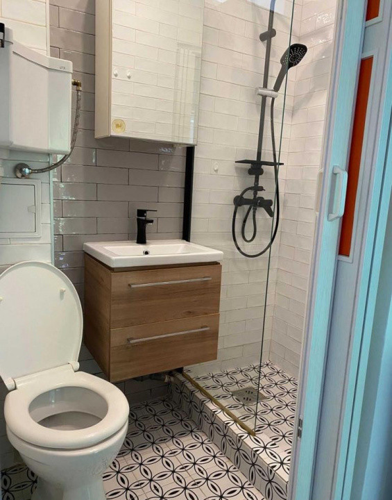 Garsoniera  la cheie 