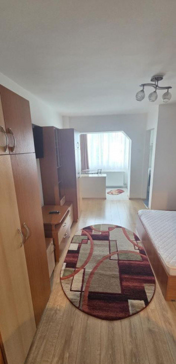 Garsonieră de închiriat – mobilată și utilată 