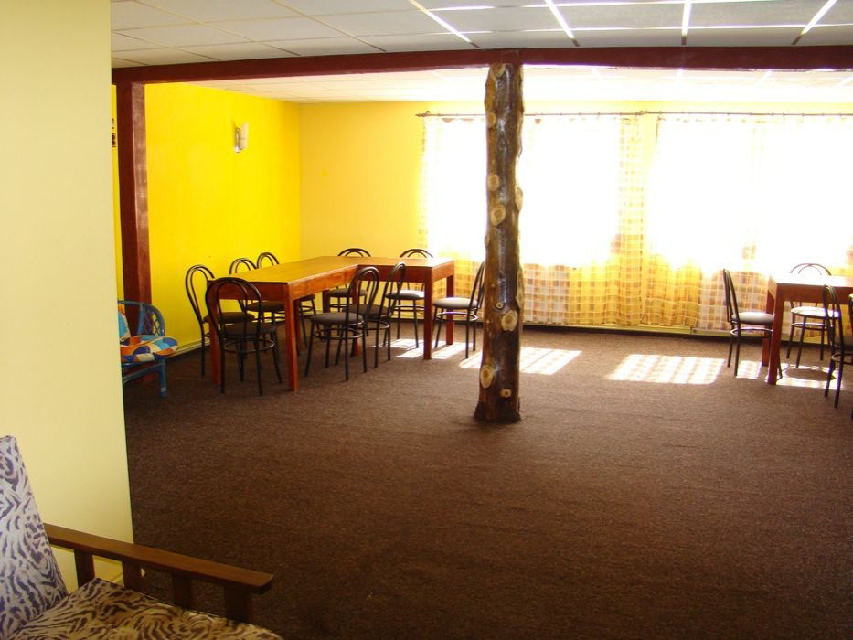 Pensiune de vânzare – 13 camere, complet mobilată și utilată – Valea Râșnoavei, 