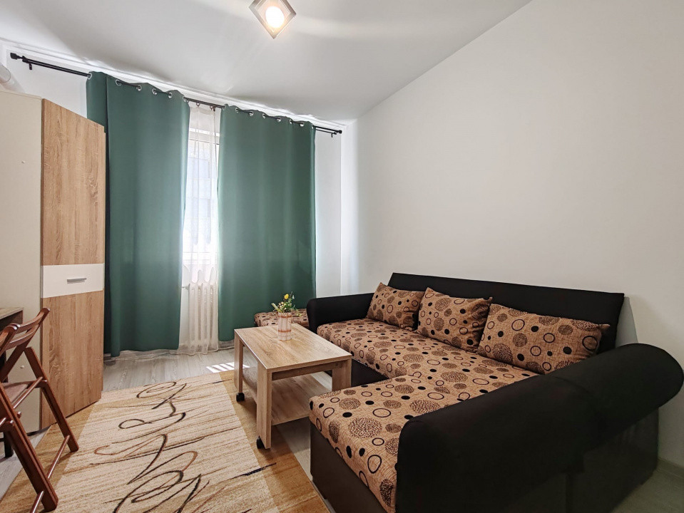 Cameră de cămin renovată și mobilată – Zona Astra