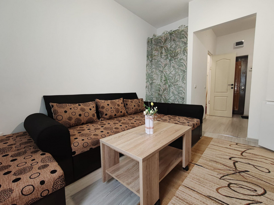 Cameră de cămin renovată și mobilată – Zona Astra