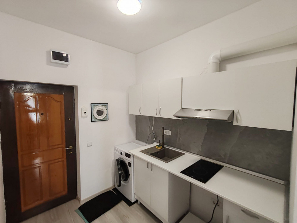 Cameră de cămin renovată și mobilată – Zona Astra