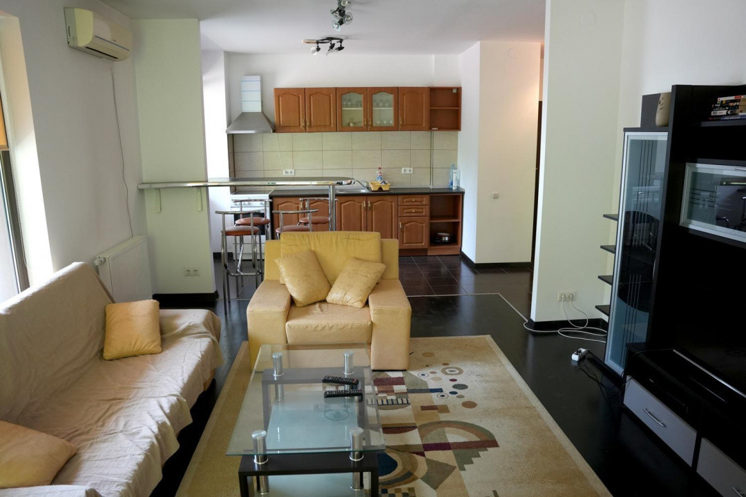 Apartament 2 camere mobilat, terasă, zona Tampa Gardens 